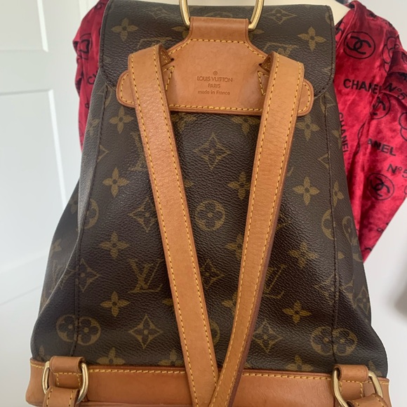 DISCONTINUED Louis Vuitton Montsouris backpack in brown monogram canvas. - Picture 9 of 16